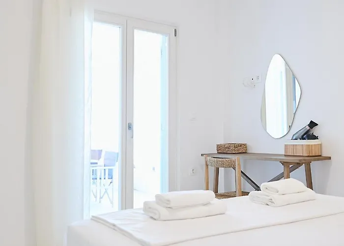 Senza's Cycladic In Marpissa , باروس