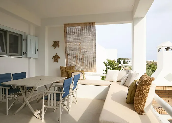 Senza's Cycladic In Marpissa , * باروس