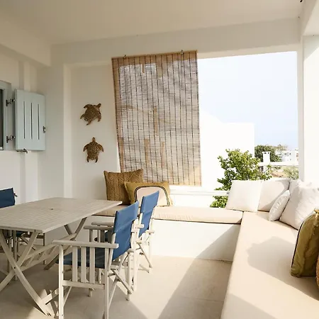 Senza's Cycladic In Marpissa,