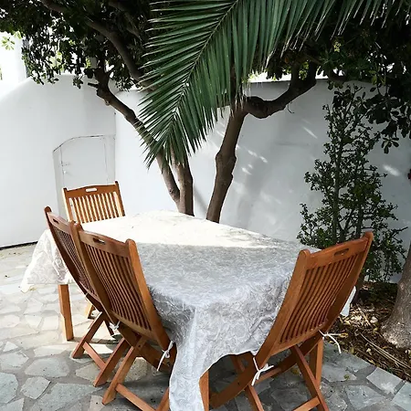 Senza's Cycladic In Marpissa, Parikia (Paros)