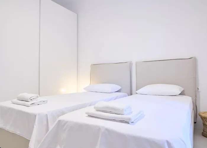 Senza's Cycladic In Marpissa , Páros